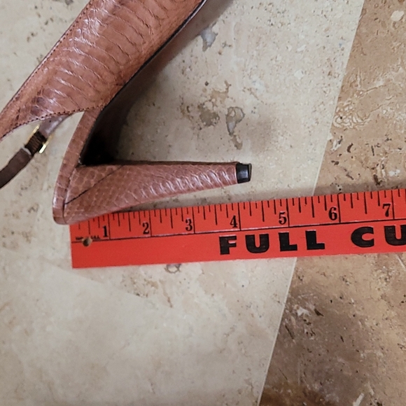 Lauren Ralph Laren "Faeryn 2" matte snake leather upper slingbacks.  Size 6.5 - Picture 6 of 10